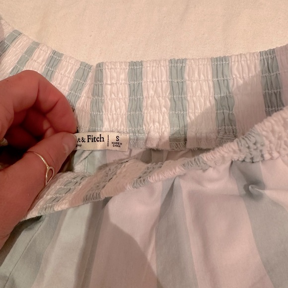 Striped Abercrombie Pajama Set - Picture 3 of 4